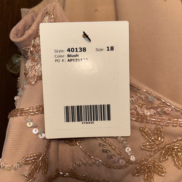 Adrianna Papell Bridesmaid Formal Sequin Floral Floor length Gown Dress Size 18 - Picture 6 of 7